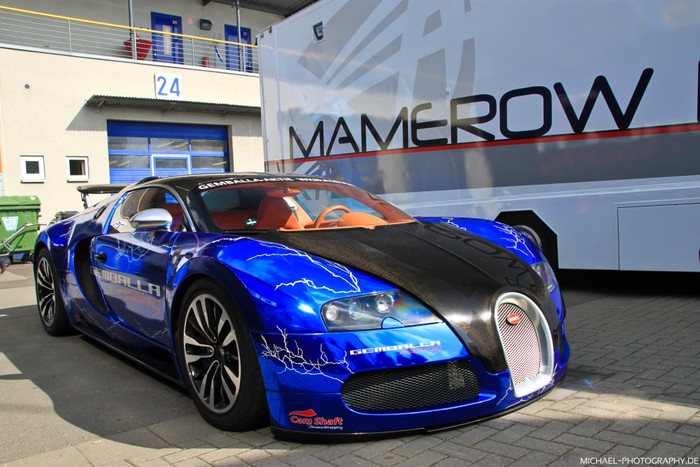 Bugatti Veyron là siêu xe mà hầu như tất cả tỷ phú và triệu phú mê ô tô trên thế giới đều muốn sở hữu, nhưng không phải cứ có tiền là muốn mua lúc nào cũng được.